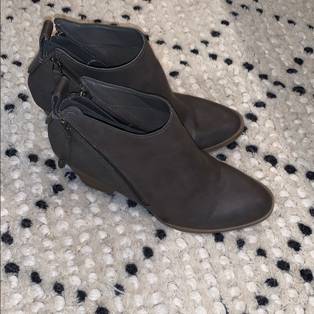 Lexi and Abbie Clara Double Zip Leather booties